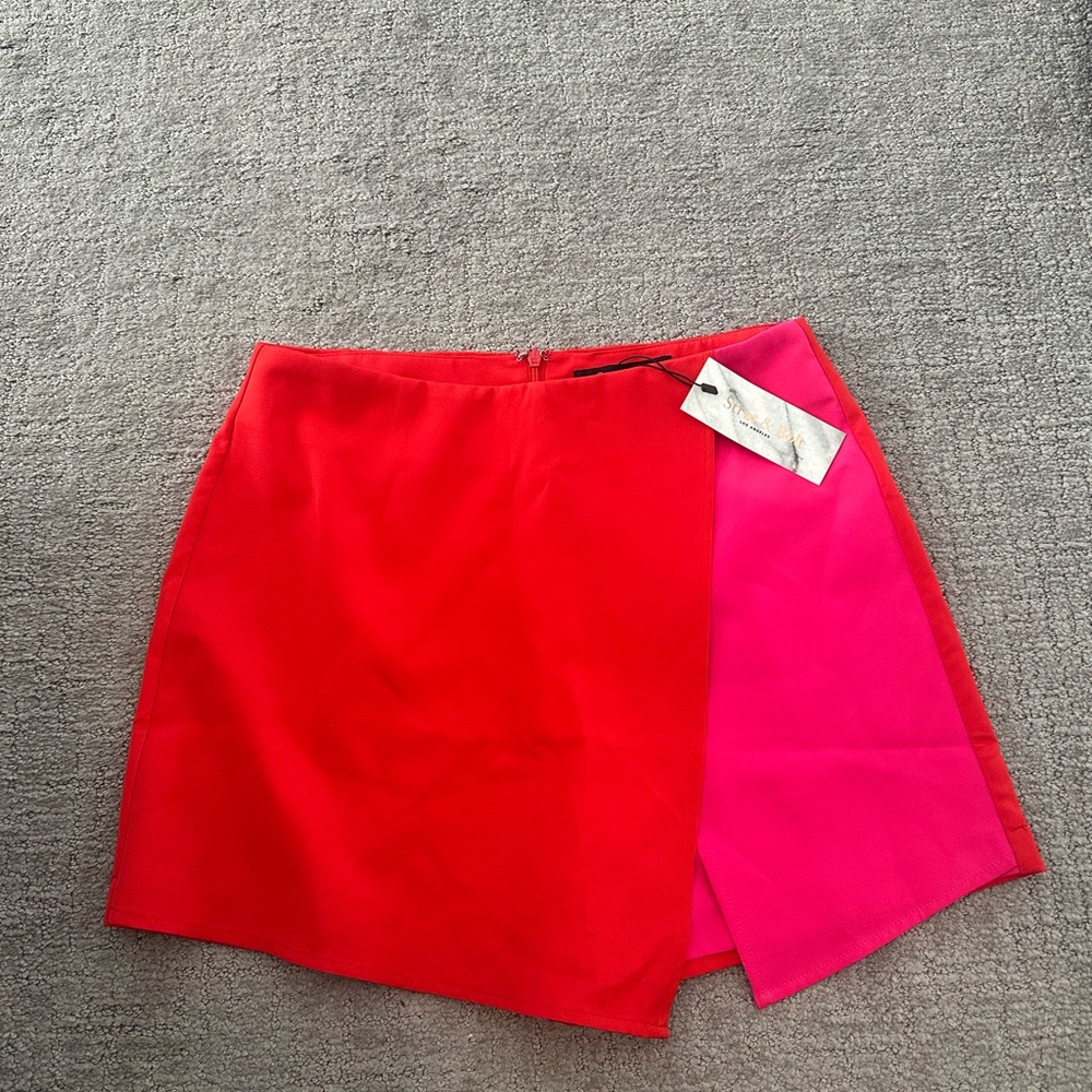 Women’s Colorblock Mini Skirt - Red & Hot Pink